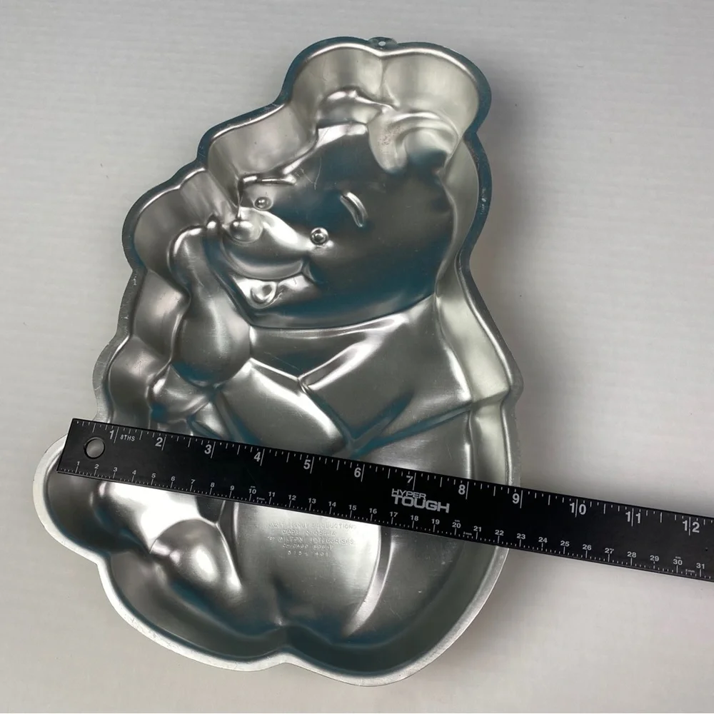 Vintage Wilton Winnie The Pooh Aluminum Cake Pan 515-401 Mold Bakeware Collect